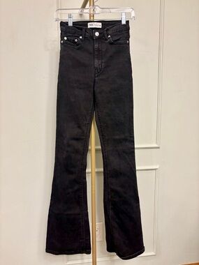 Zara High-Rise Black Flared Jeans - Women's Denim NWOT Size 2 MSRP $55